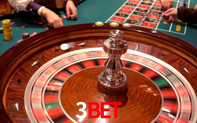 Una escena digital vívida inspirada en casino con 3BET mostrado prominentemente, luces brillantes, fichas, cartas y acentos dorados.